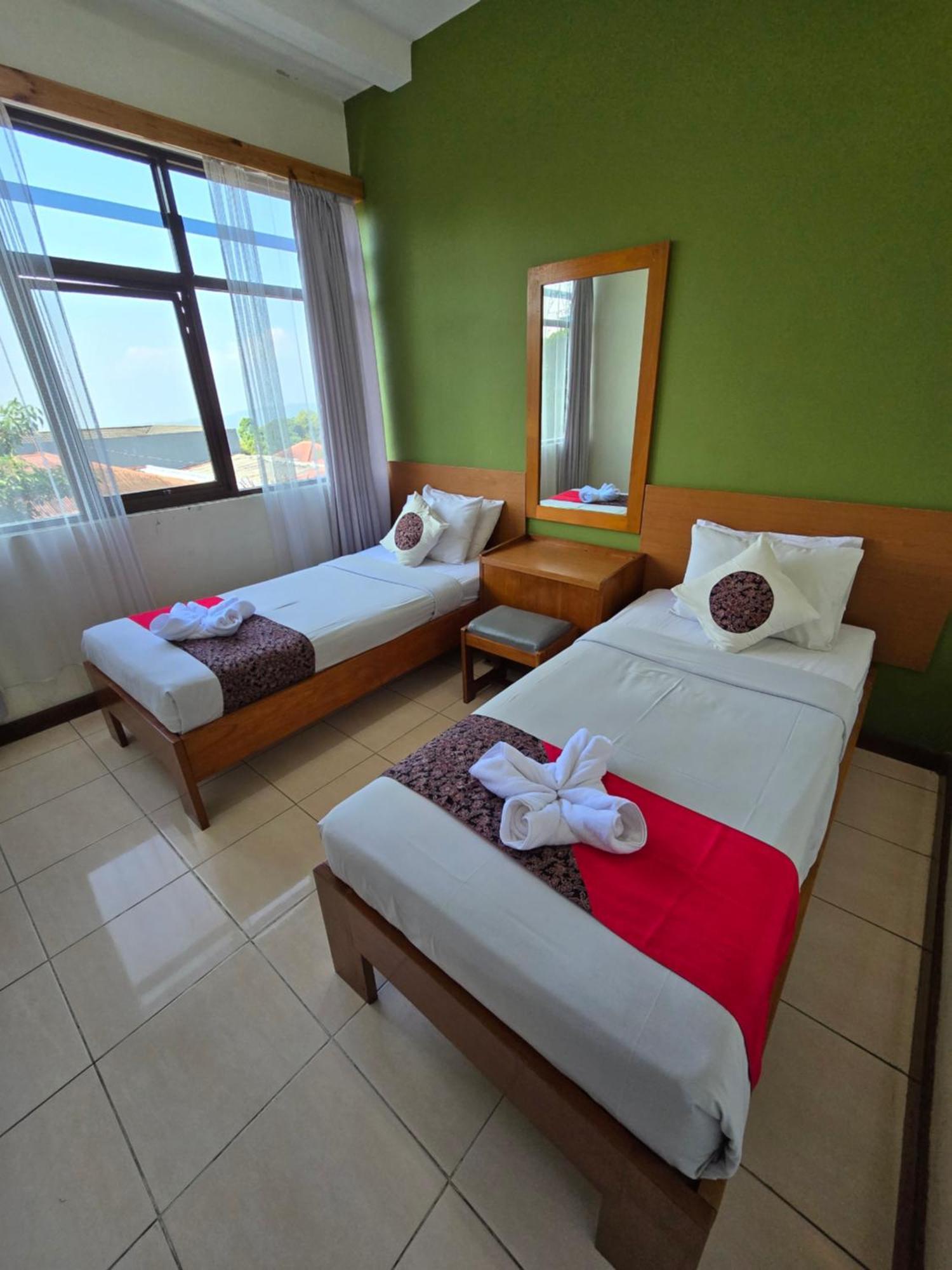 Kusma Hotel Bandungan เซอมารัง ภายนอก รูปภาพ