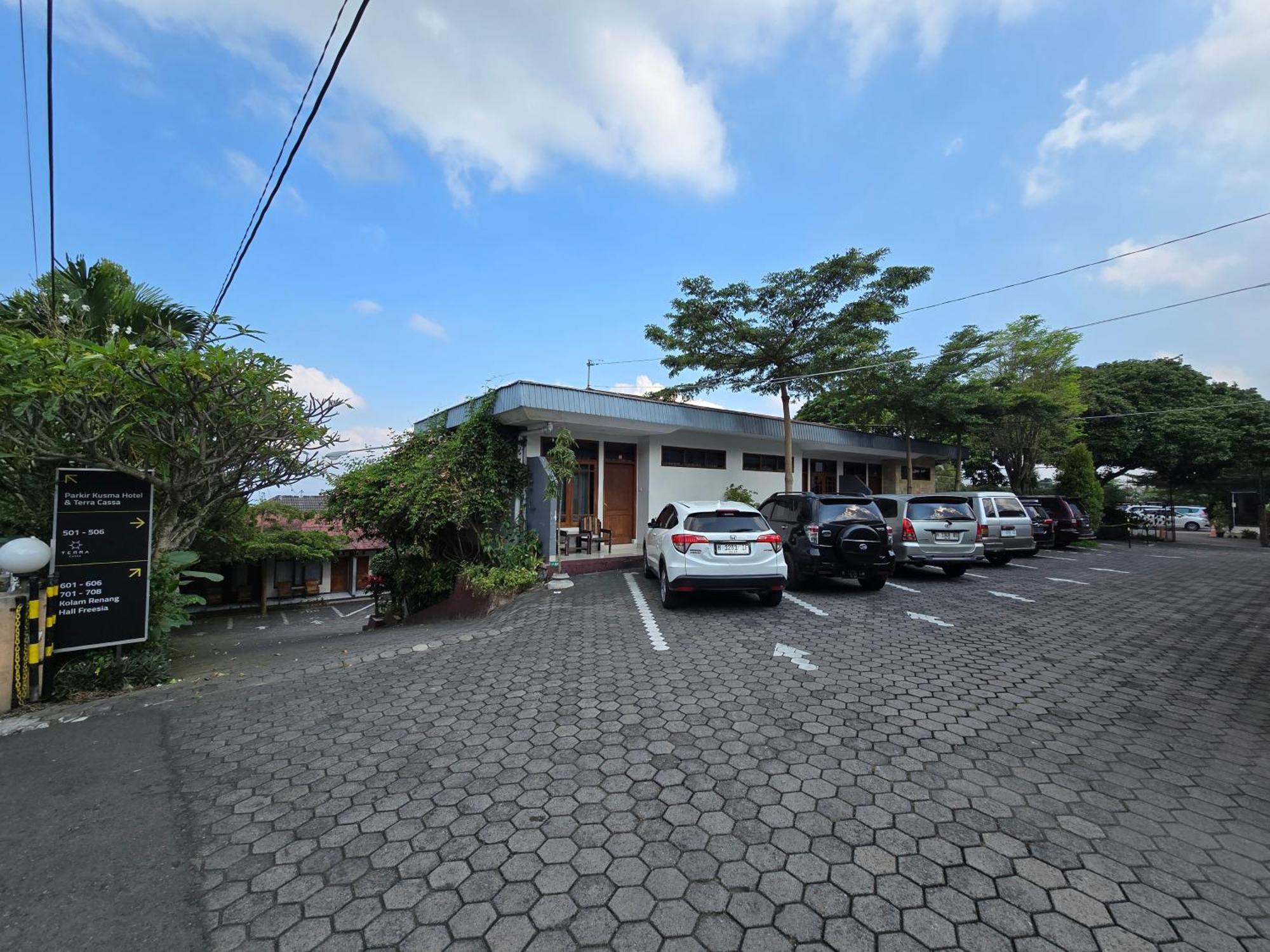 Kusma Hotel Bandungan เซอมารัง ภายนอก รูปภาพ